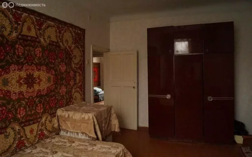 3-комнатная квартира: Каменск-Шахтинский, улица Пугачёва, 5 (67.1 м) - Фото 1