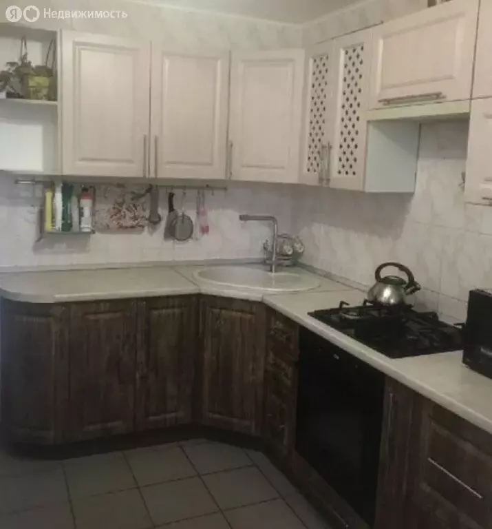 3-комнатная квартира: Энгельс, Золотовская улица, 14 (62 м) - Фото 0