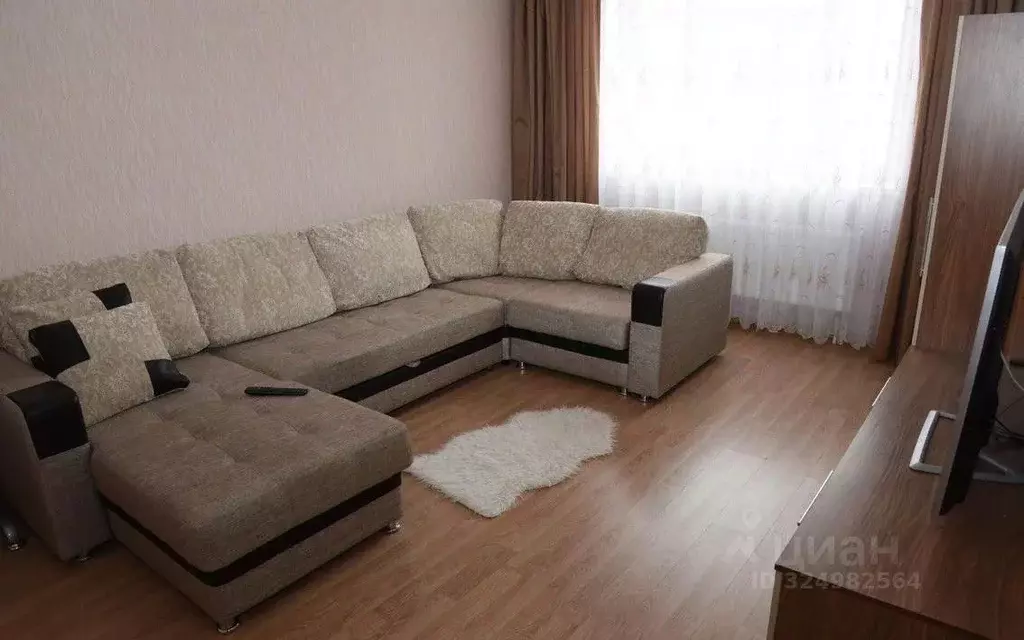 2-к кв. Белгородская область, Старый Оскол Степной мкр, 23 (72.0 м) - Фото 1