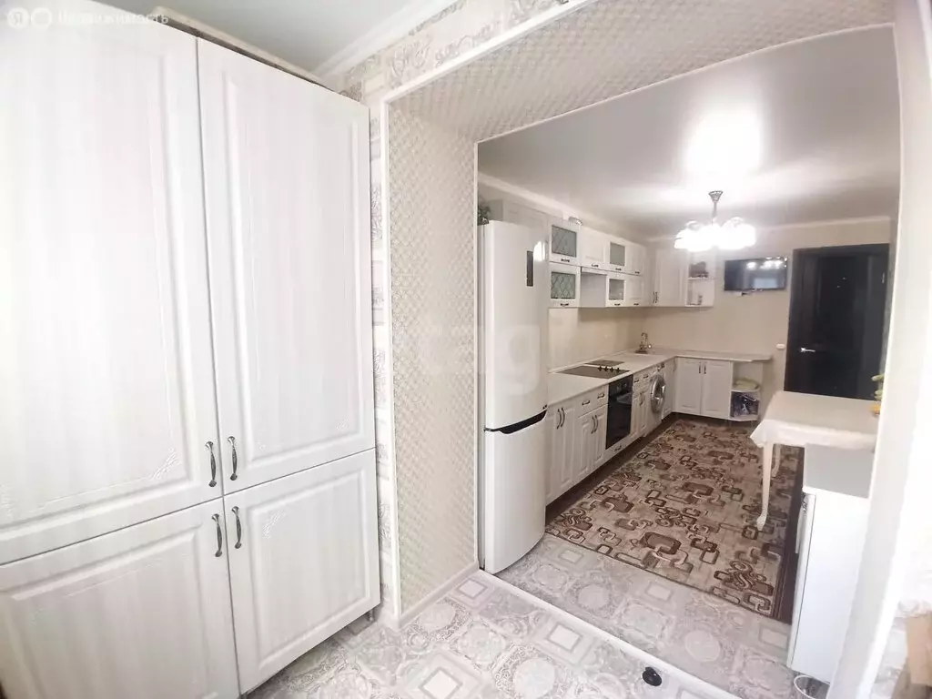 3-комнатная квартира: Саратов, улица имени Ю.И. Менякина, 8 (73.2 м) - Фото 2