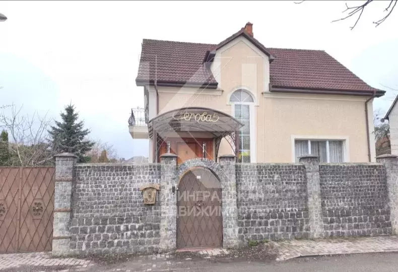 Дом в Калининградская область, Калининград ул. Серова, 5 (288 м) - Фото 0
