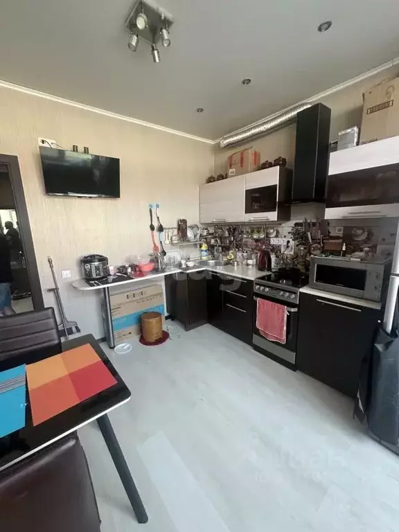 2-к кв. Сахалинская область, Южно-Сахалинск ул. Крымская, 29 (50.0 м) - Фото 1