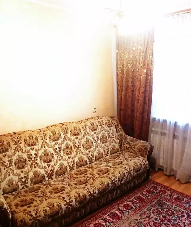 2-комнатная квартира: Калининград, улица Багратиона, 5 (50 м) - Фото 0