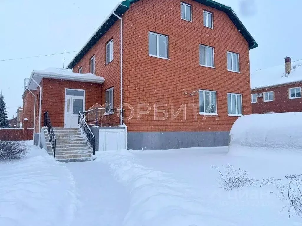 Дом в Тюменская область, Тюменский муниципальный округ, пос. ... - Фото 1