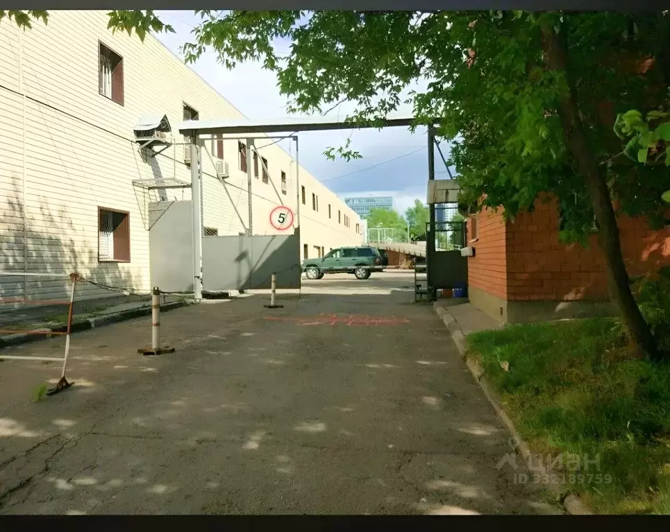 Гараж в Москва ул. Обручева, 21 (18 м) - Фото 1