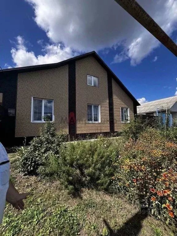 Дом в Белгородская область, Корочанский район, Поповское с/пос, с. ... - Фото 1