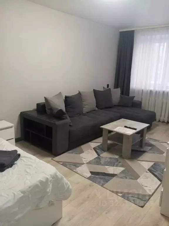 1-к кв. Удмуртия, Сарапул Центральный жилрайон, пер. Азинский, 2 (32.0 ... - Фото 1