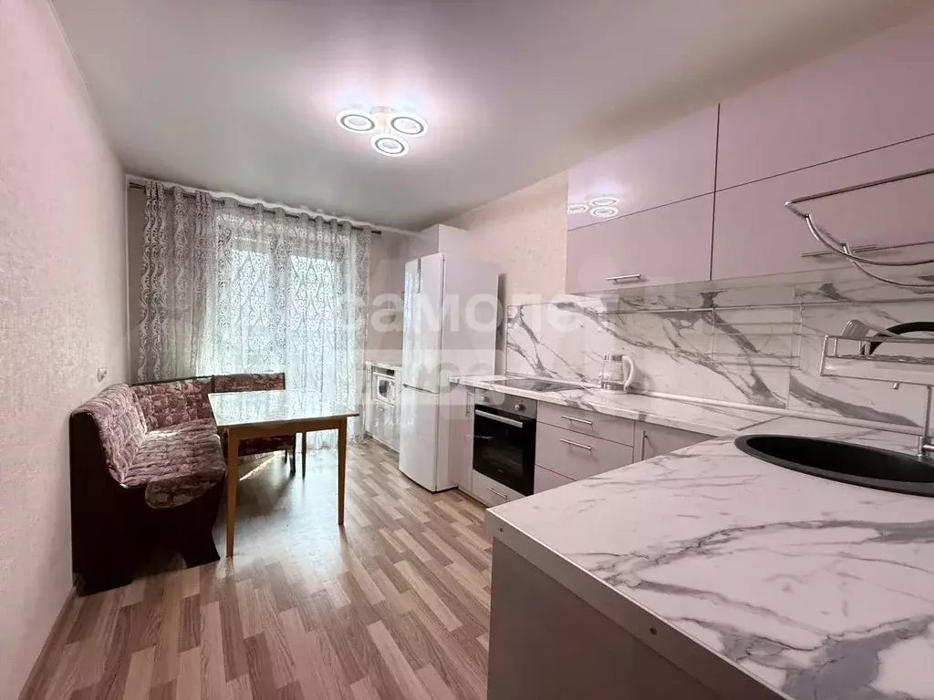 1-к. квартира, 40,7 м, 3/10 эт. - Фото 0