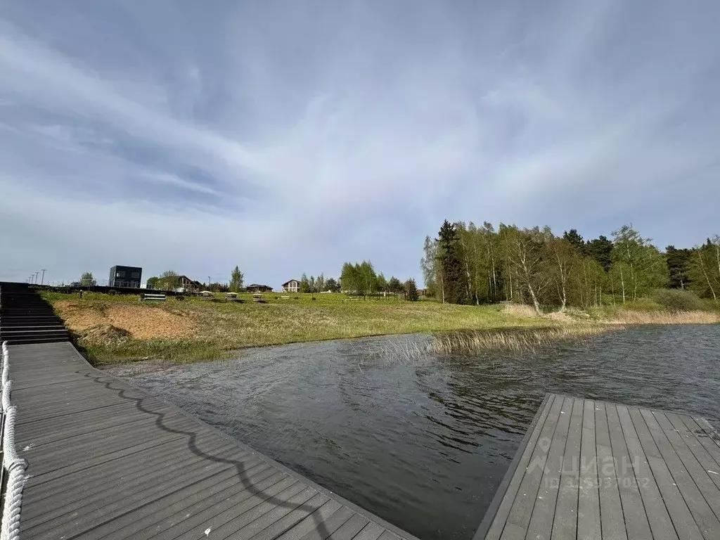 Участок в Московская область, Волоколамский муниципальный округ, Рузза ... - Фото 0