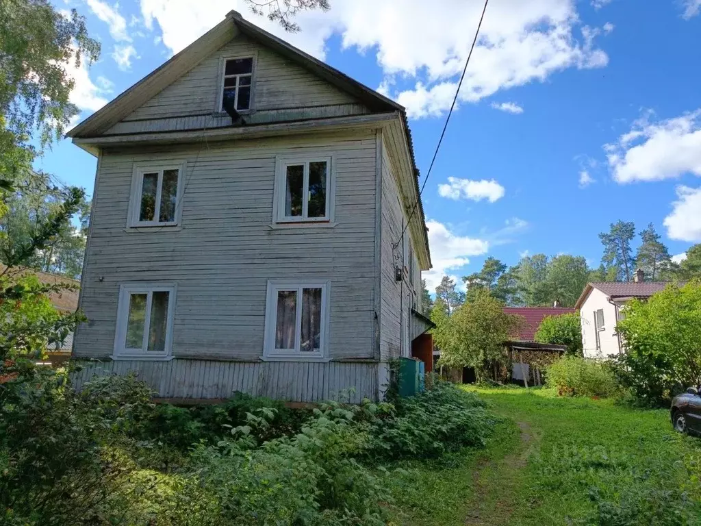 2-к кв. Ленинградская область, Гатчинский район, Вырица городской ... - Фото 0