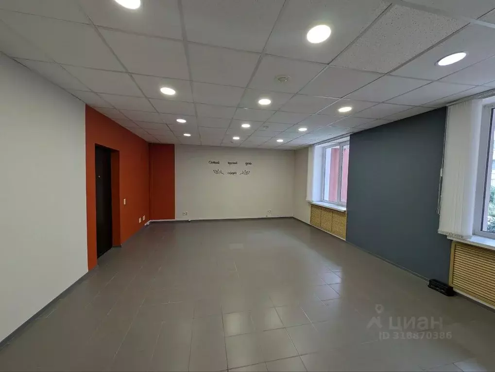 Офис в Свердловская область, Екатеринбург ул. Фролова, 19к1 (179 м) - Фото 0