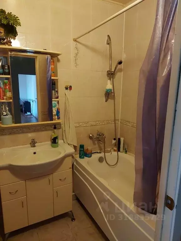 2-к кв. Омская область, Омск ул. Дианова, 3 (48.0 м) - Фото 1
