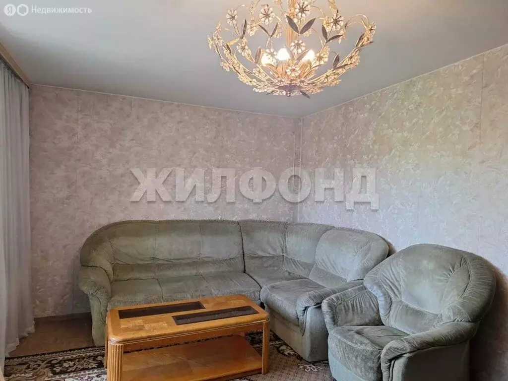 3-комнатная квартира: Новосибирск, улица Толбухина, 21 (74 м) - Фото 0