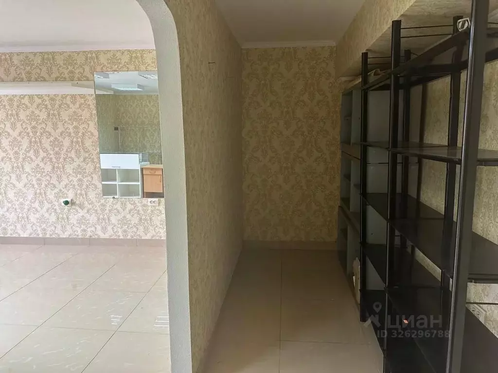 Помещение свободного назначения в Адыгея, Майкоп ул. Хакурате, 224 (36 ... - Фото 1