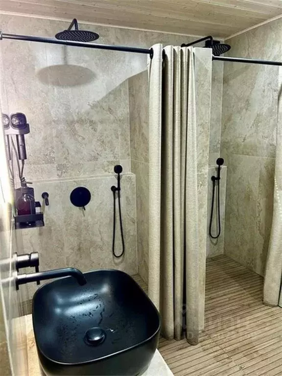 Дом в Карачаево-Черкесия, Зеленчукский район, с. Архыз проезд Таулу, 3 ... - Фото 1