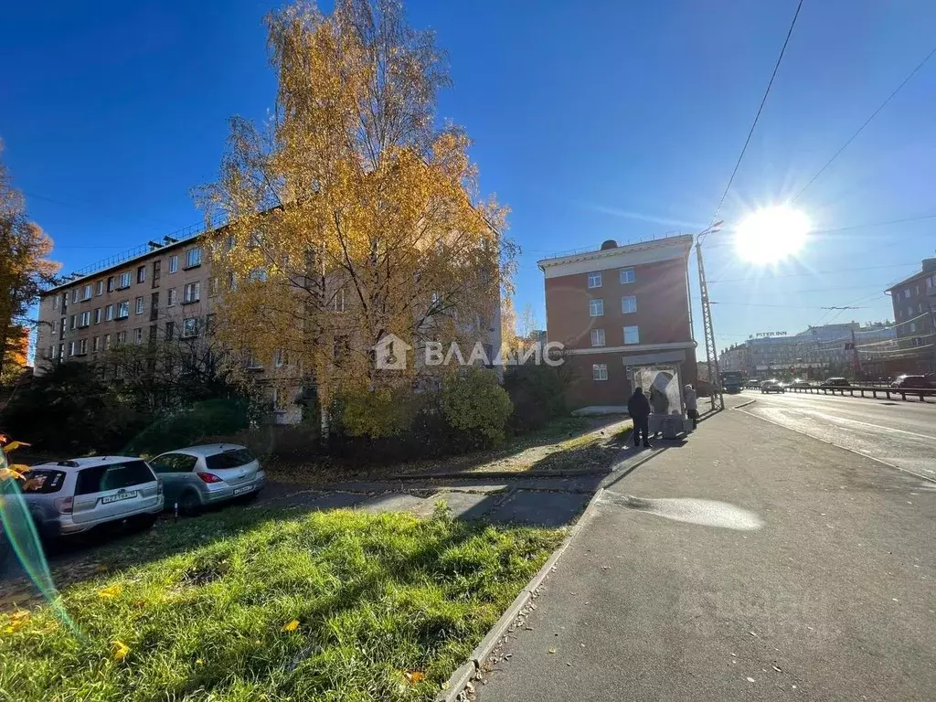 2-к кв. Карелия, Петрозаводск Красная ул., 53 (45.7 м) - Фото 1