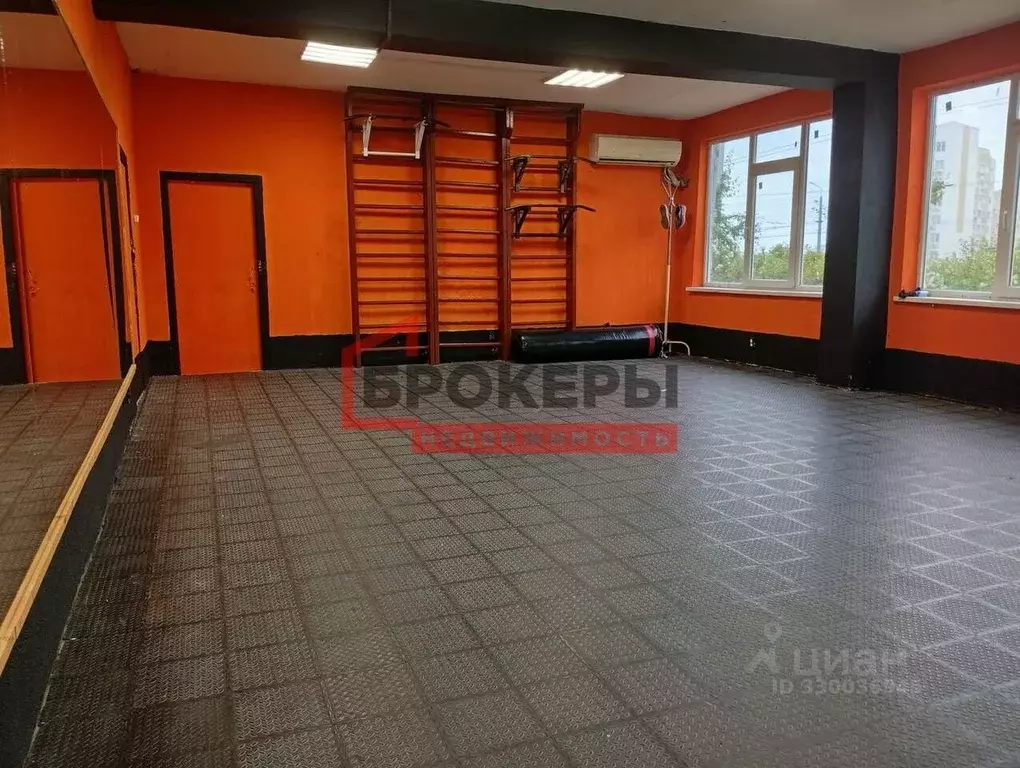 Помещение свободного назначения в Севастополь ш. Камышовое, 39 (60 м) - Фото 2
