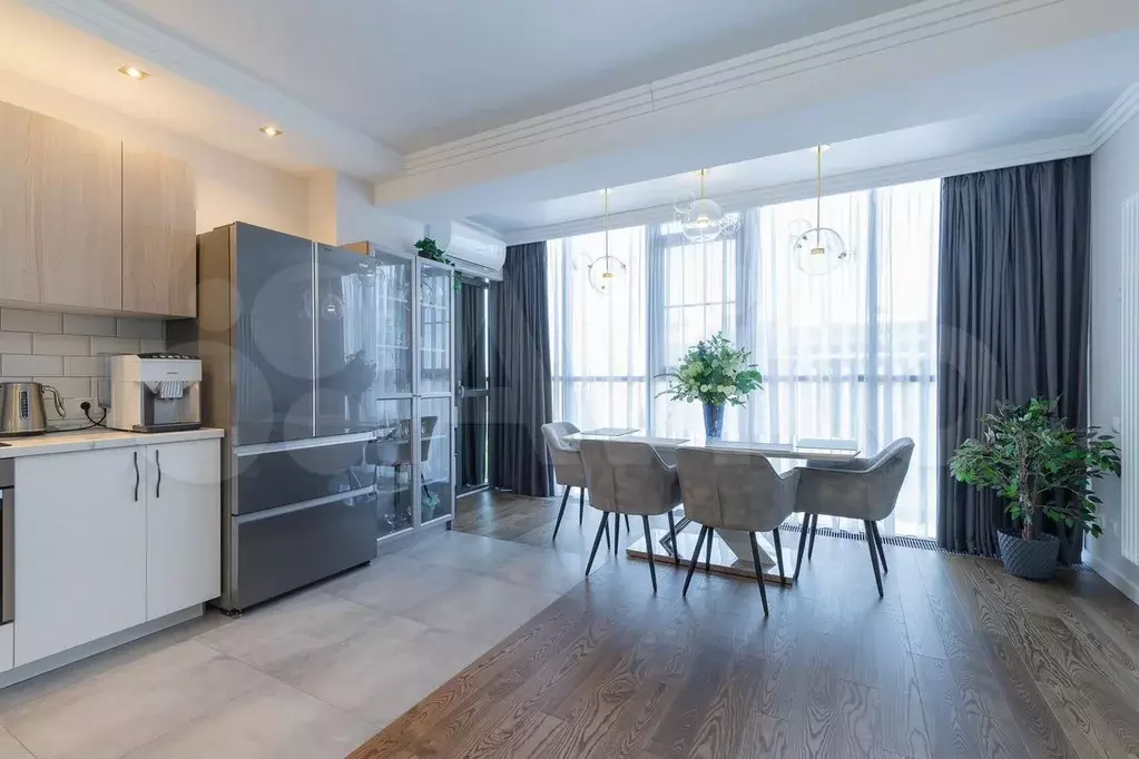 2-к. квартира, 100 м, 11/17 эт. - Фото 1