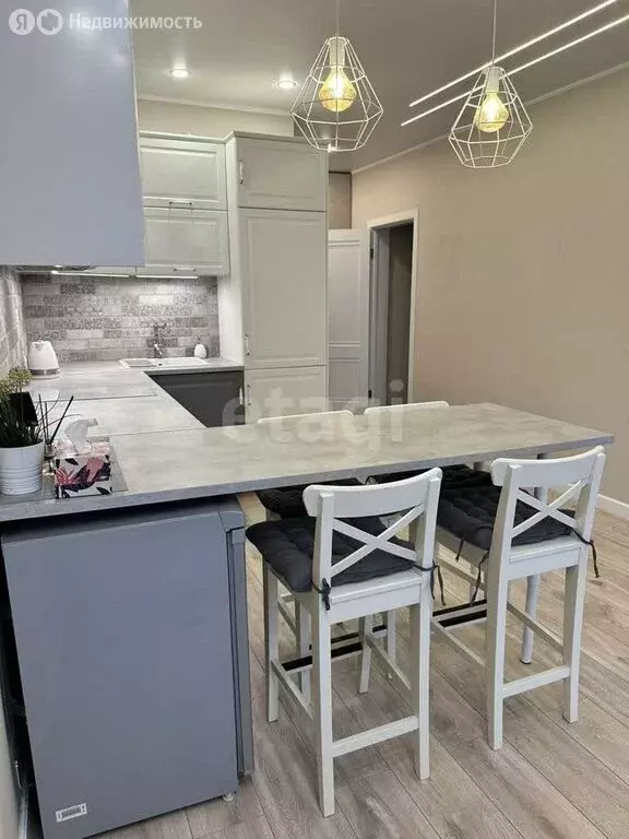 3-комнатная квартира: Кемерово, Московский проспект, 18к1 (61 м) - Фото 1