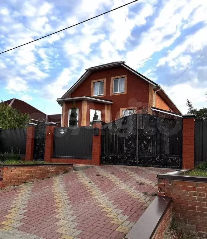Дом 250 м на участке 10 сот. - Фото 1