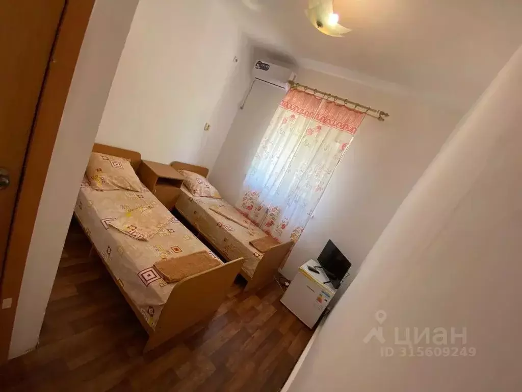 Комната Краснодарский край, Геленджик Десантная ул., 32Б - Фото 0