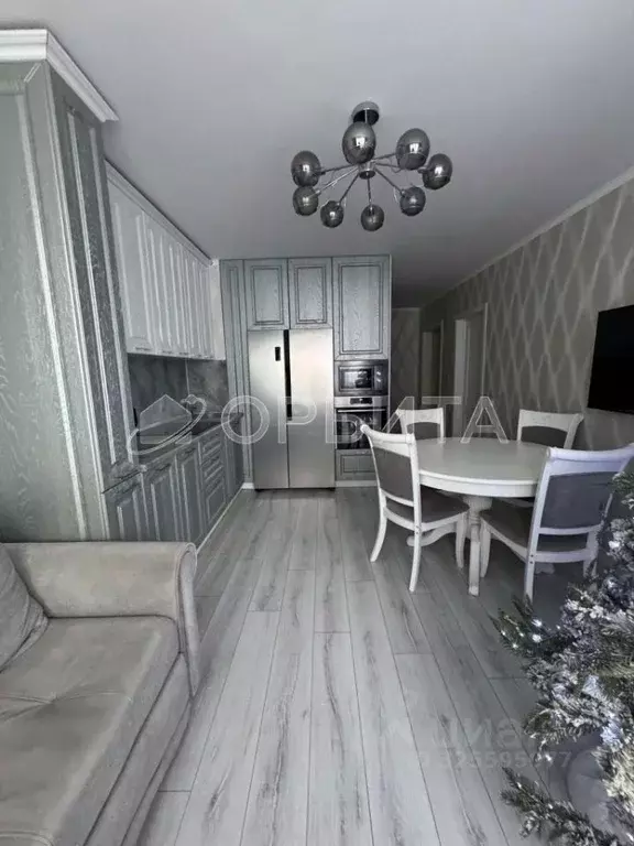 3-к кв. Тюменская область, Тюмень ул. Федюнинского, 58к2 (92.5 м) - Фото 1