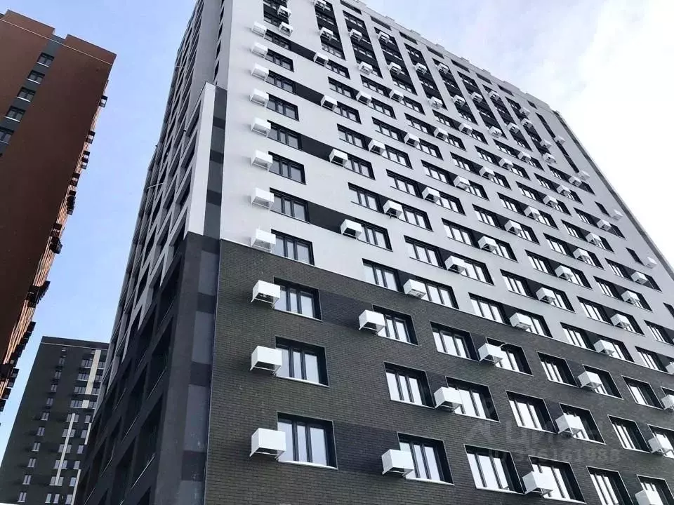 1-к кв. Тюменская область, Тюмень ул. Ивана Чистякова, 3 (45.0 м) - Фото 1