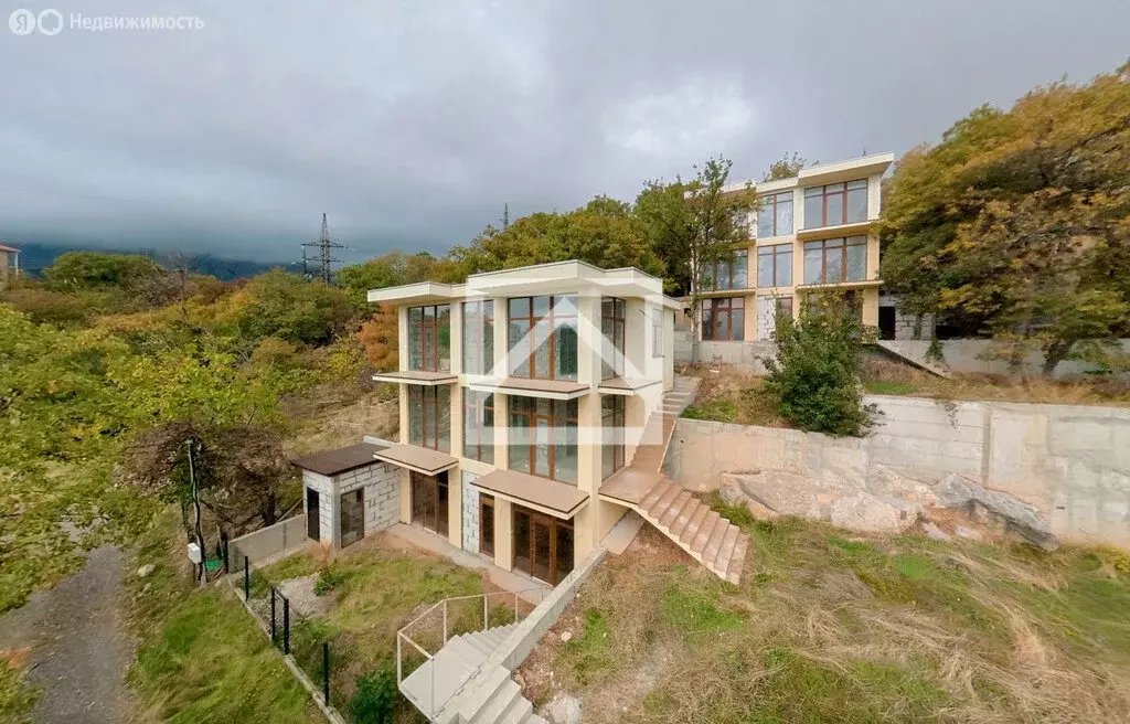 Дом в Гаспра, улица Горького, 52 (242.3 м) - Фото 2