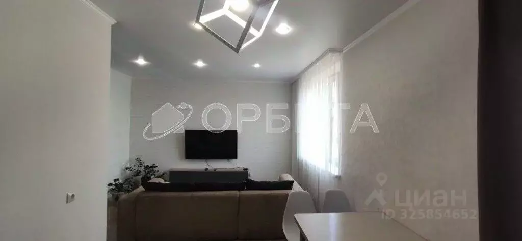 2-к кв. Тюменская область, Тюмень ул. Тимофея Чаркова, 79 (74.9 м) - Фото 2