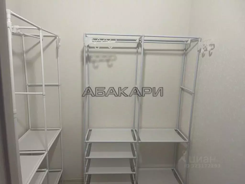 1-к кв. Красноярский край, Красноярск Свободный просп., 66М (43.0 м) - Фото 2