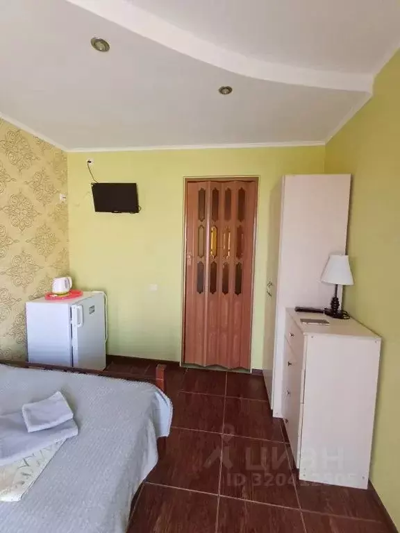 Комната Крым, Алушта муниципальный округ, с. Малореченское ул. ... - Фото 1