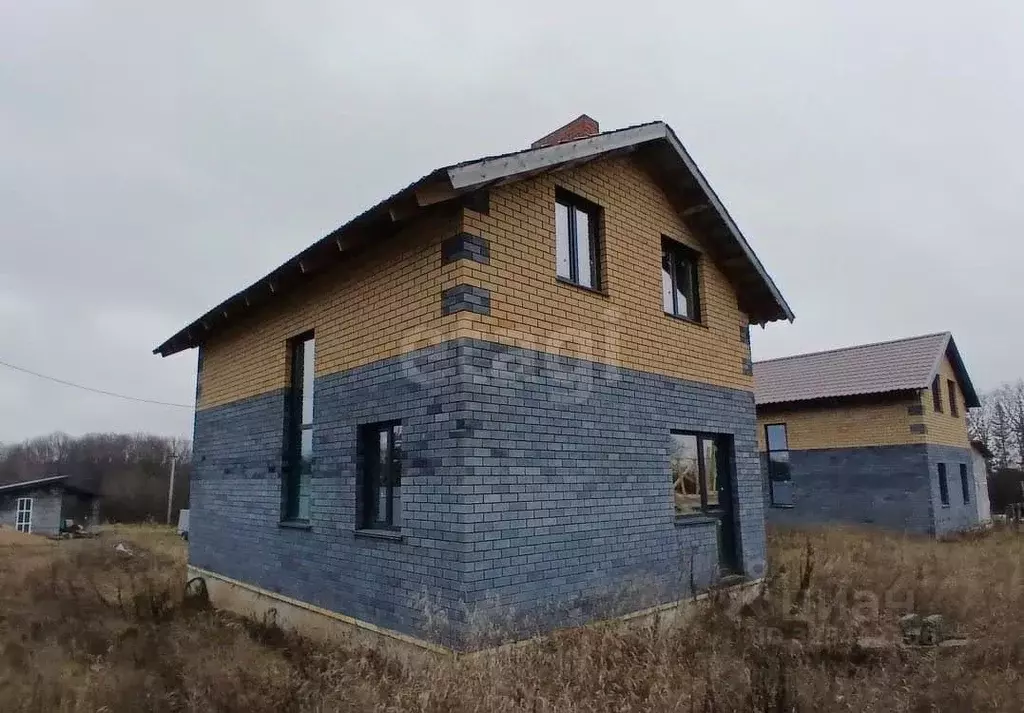 Дом в Башкортостан, Иглинский район, Акбердинский сельсовет, с. ... - Фото 1