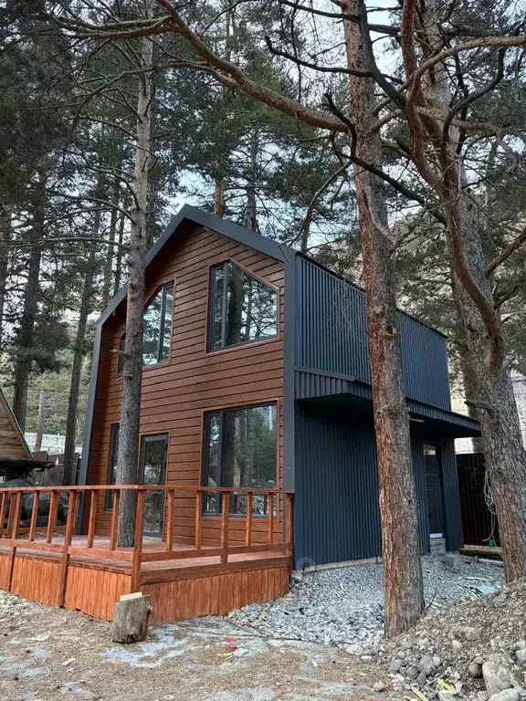 Дом в Кабардино-Балкария, Эльбрусский район, с. Терскол ул. ... - Фото 1