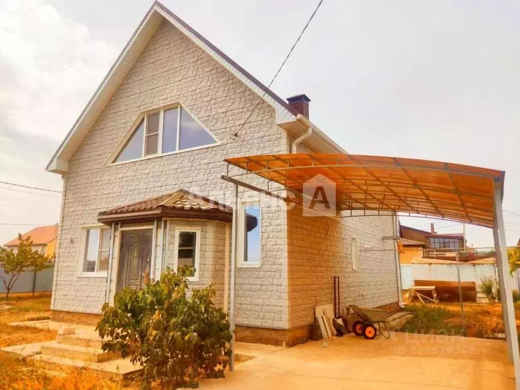 Дом в Ростовская область, Волгодонск Прохладная ул. (150 м) - Фото 1