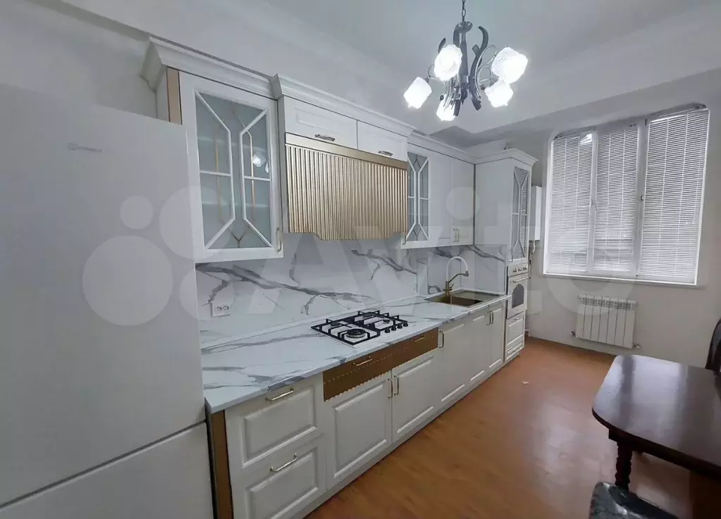 2-к. квартира, 72 м, 2/9 эт. - Фото 0