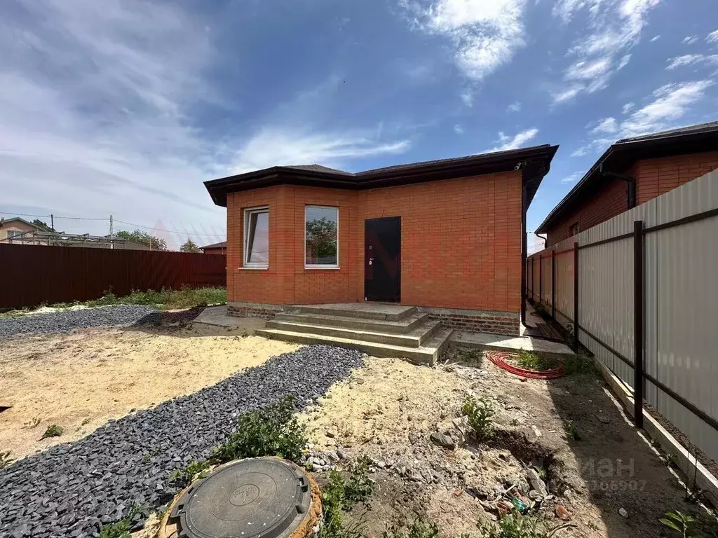 Дом в Ростовская область, Новочеркасск ул. Бирюзовая, 38 (100 м) - Фото 0