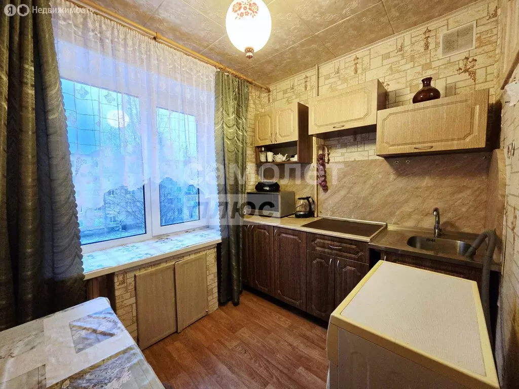 2-комнатная квартира: Медвежьегорск, улица Максима Горького, 4 (46.1 ... - Фото 2
