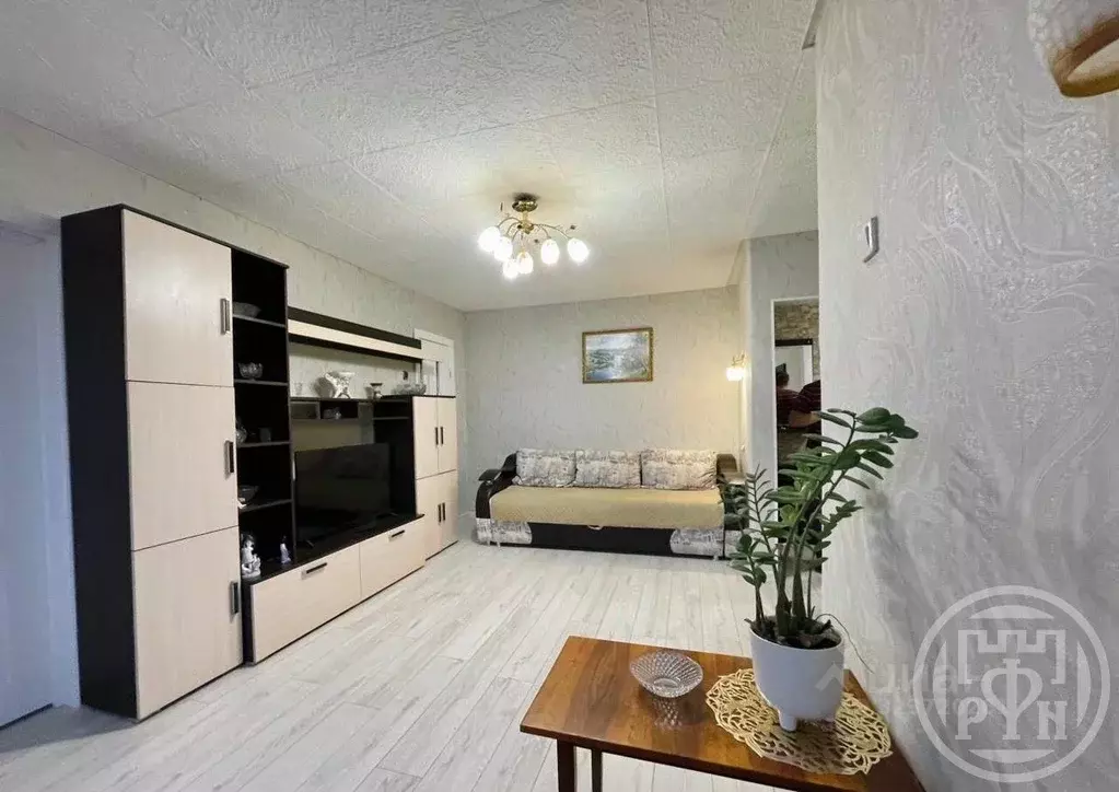 2-к кв. Ленинградская область, Луга просп. Кирова, 48 (42.0 м) - Фото 2