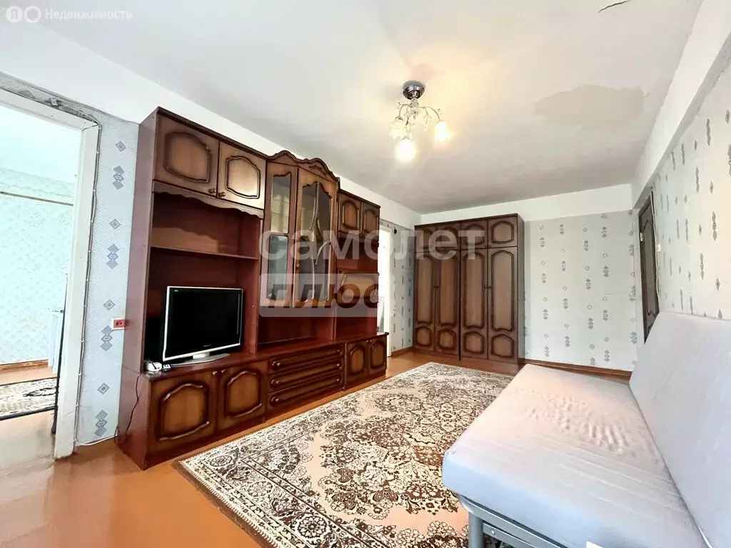 3-комнатная квартира: Великий Новгород, улица Белова, 12 (47.8 м) - Фото 1