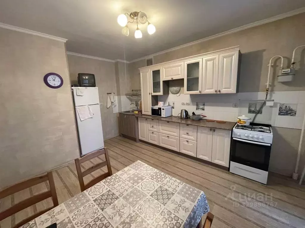 3-к кв. Татарстан, Казань ул. Салиха Батыева, 13 (80.0 м) - Фото 1