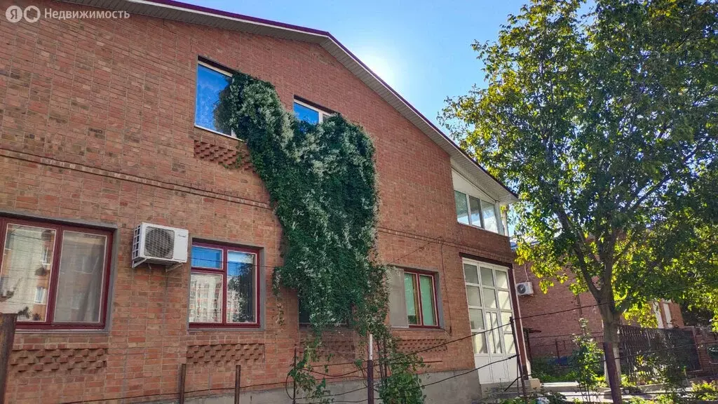 Дом в Аксай, улица Платова, 38Г (303 м) - Фото 0