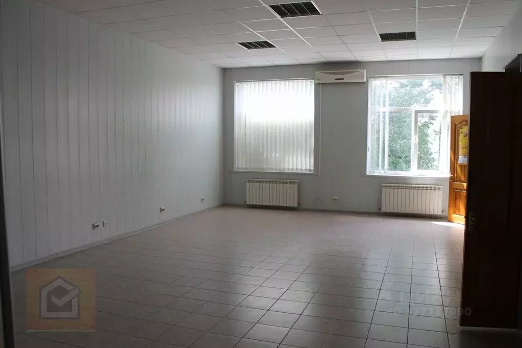 Торговая площадь в Крым, Симферополь ул. Севастопольская, 59Б (160 м) - Фото 1