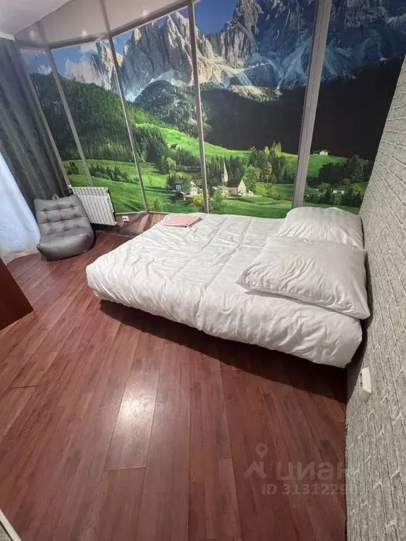 Комната Свердловская область, Екатеринбург ул. Пехотинцев, 7 (10.0 м) - Фото 1