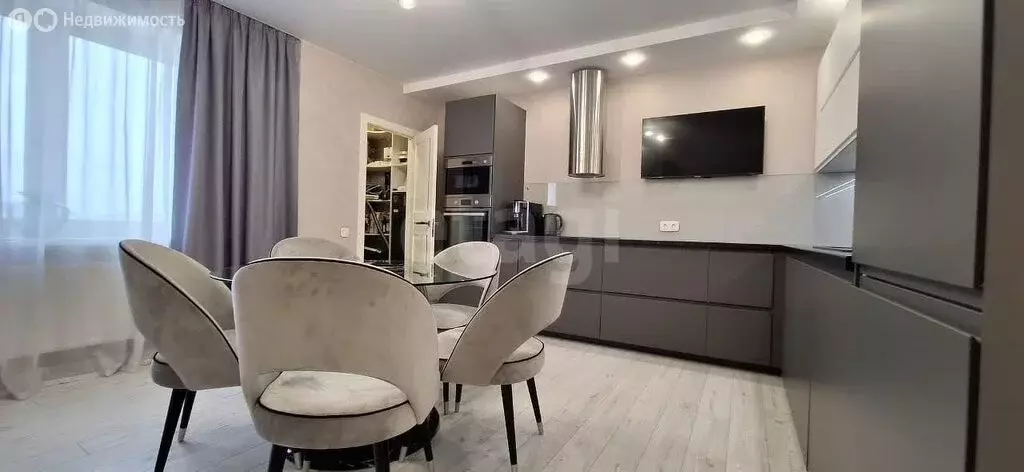 3-комнатная квартира: Тюмень, Кремлёвская улица, 112к4 (67 м) - Фото 1