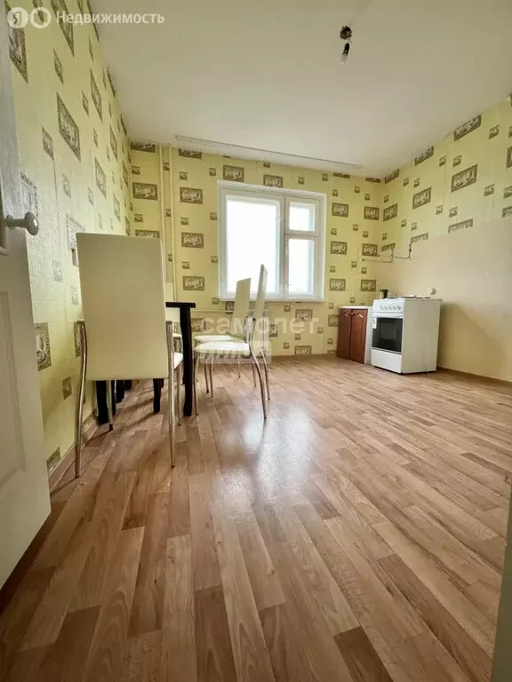 3-комнатная квартира: Жилина, улица Генерала Лаврова, 10 (77 м) - Фото 0