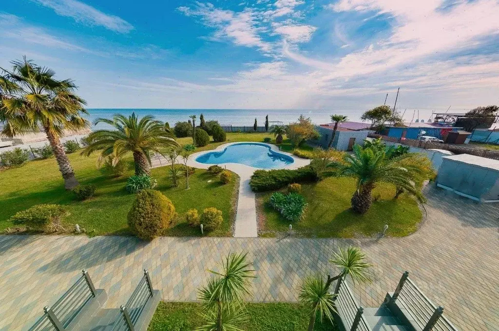 Дом в Краснодарский край, Сочи ул. Просвещения, 116Г (1000 м) - Фото 1