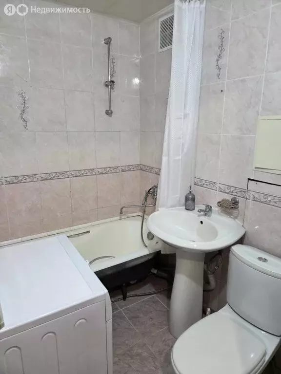 2-комнатная квартира: Екатеринбург, Восточная улица, 19А (42.8 м) - Фото 2