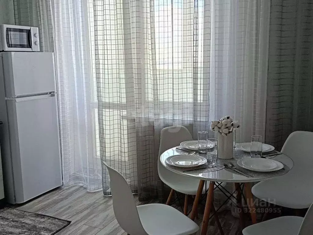 1-к кв. Тюменская область, Тюмень ул. Монтажников, 40 (37.0 м) - Фото 1