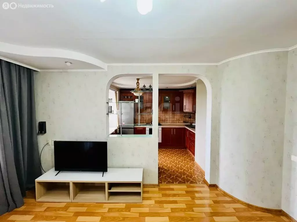 4-комнатная квартира: Казань, проспект Ямашева, 91 (73.5 м) - Фото 1