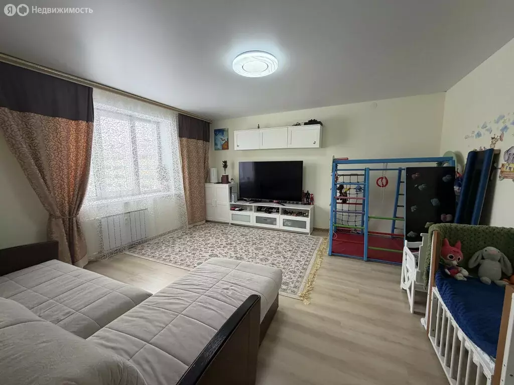 1-комнатная квартира: Полевской, микрорайон Зелёный Бор-2, 23 (42.3 м) - Фото 2